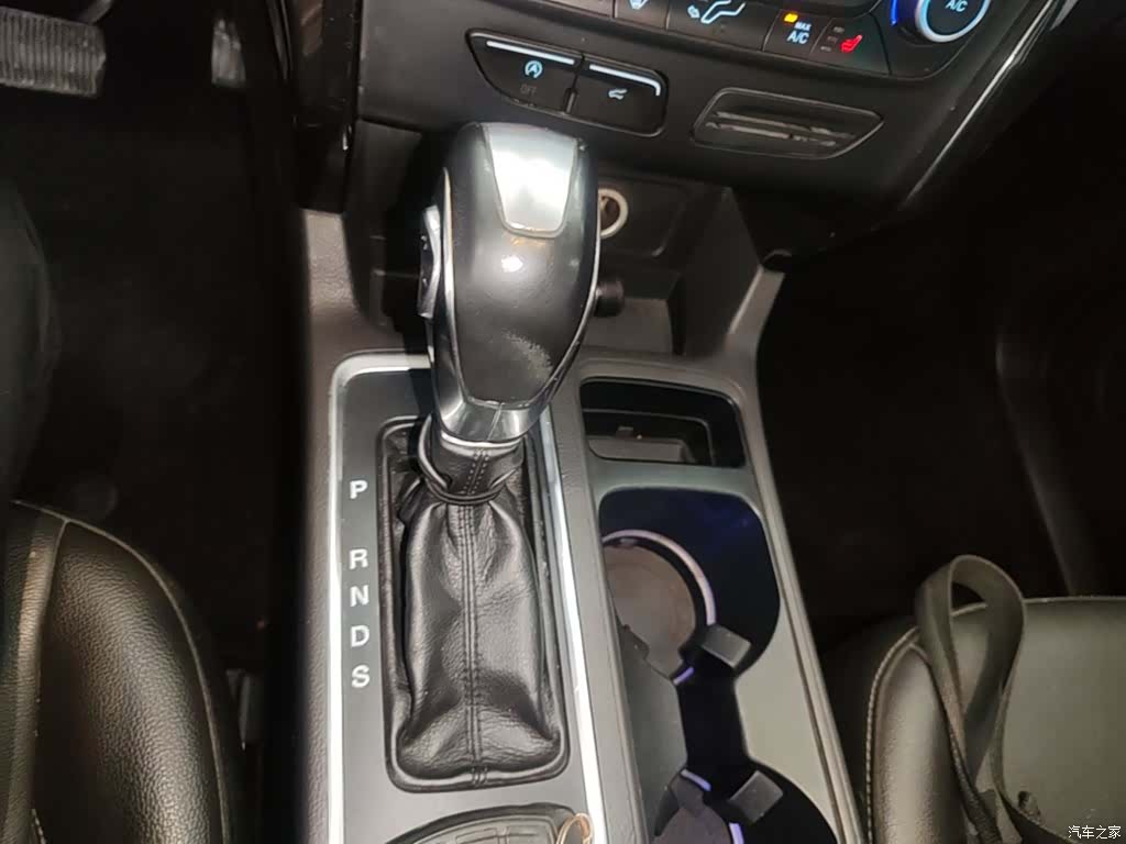 Ford Kuga, 2018 14