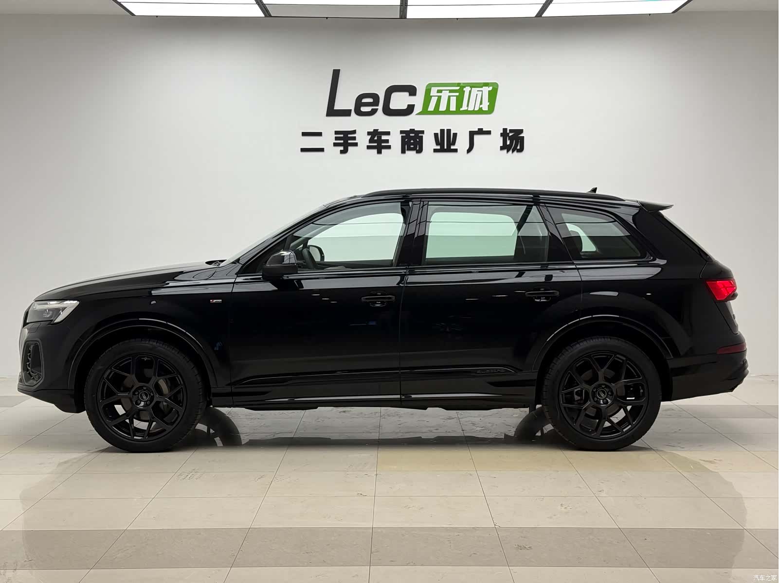 Audi Q7, 2026 все фото