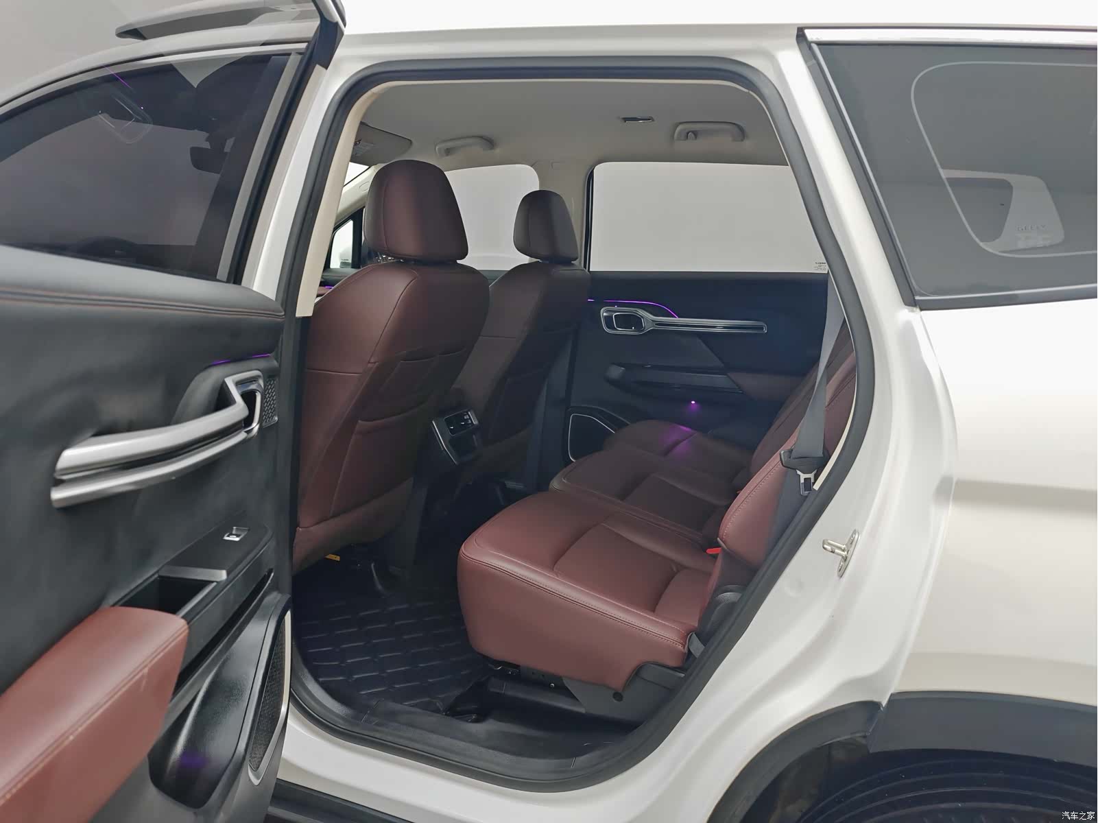 Geely Haoyue, 2022 17