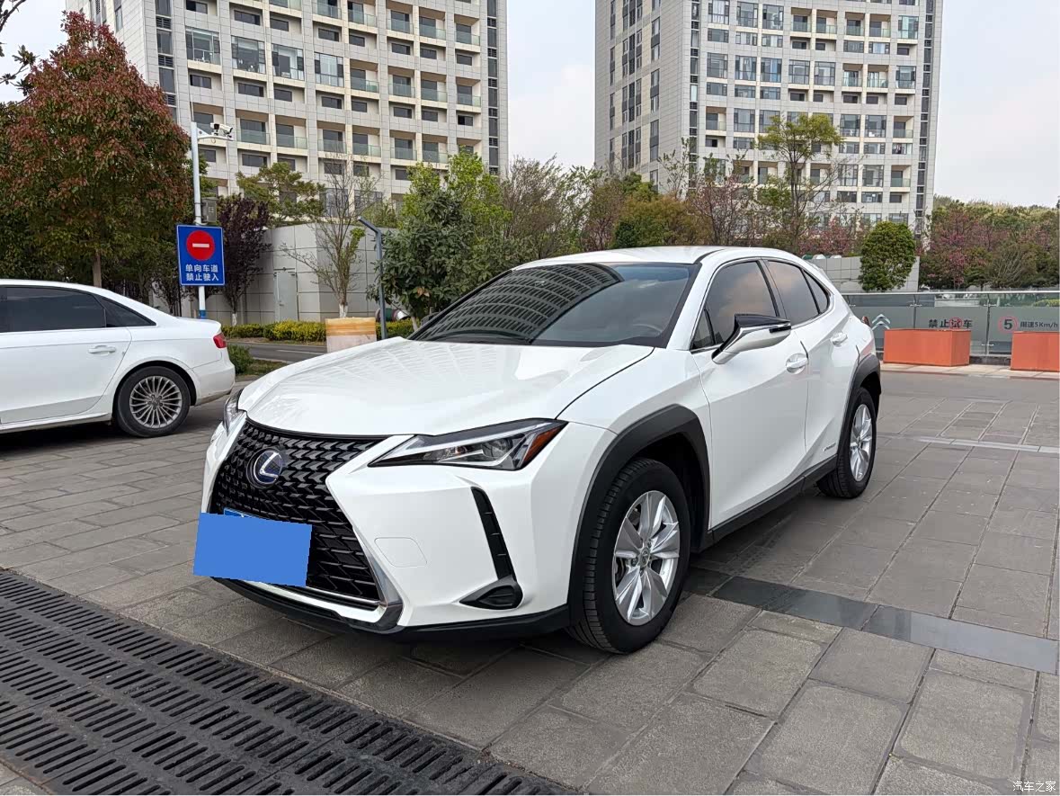 Lexus UX, 2022 1