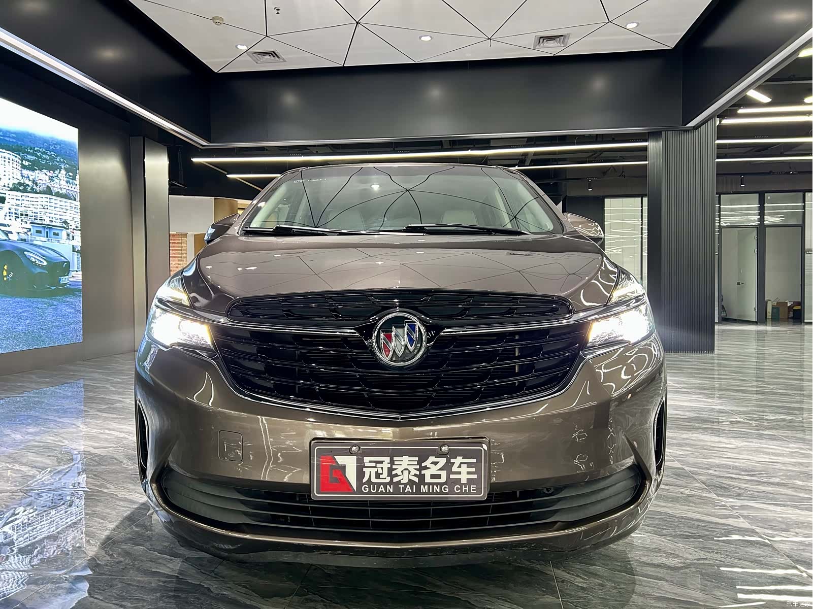 Buick GL8, 2022 2