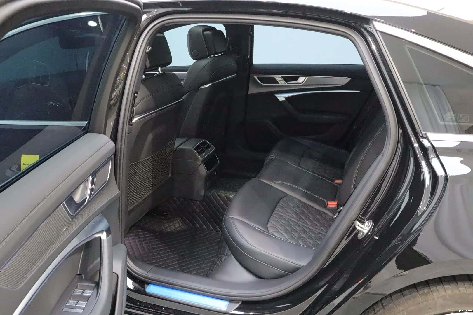 Audi A6L, 2025 12