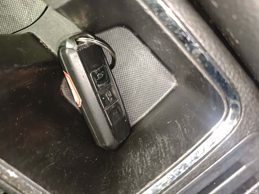 Wuling 560, 2016 9