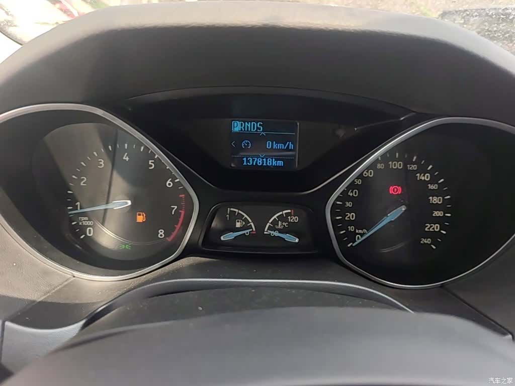 Ford Focus, 2015 12