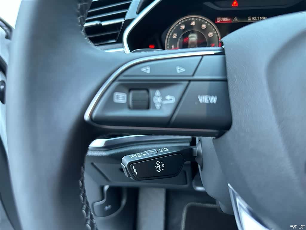 Audi Q3, 2022 11