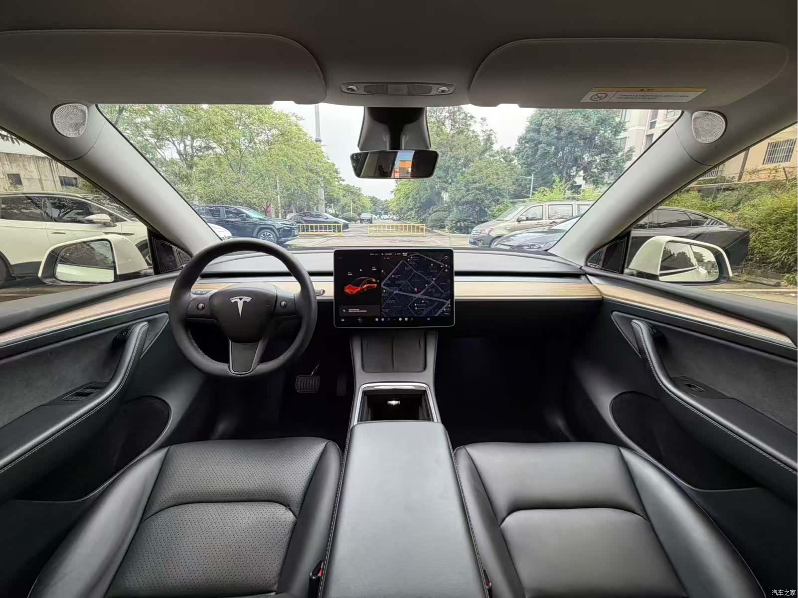 Tesla Model Y, 2022 все фото