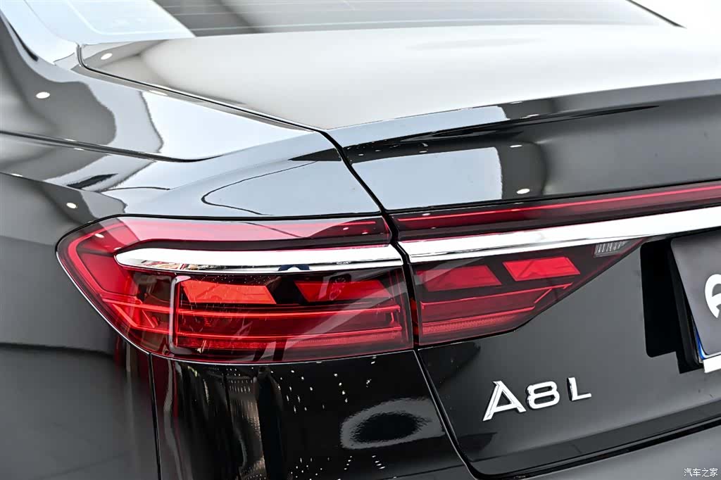 Audi A8L, 2023 10