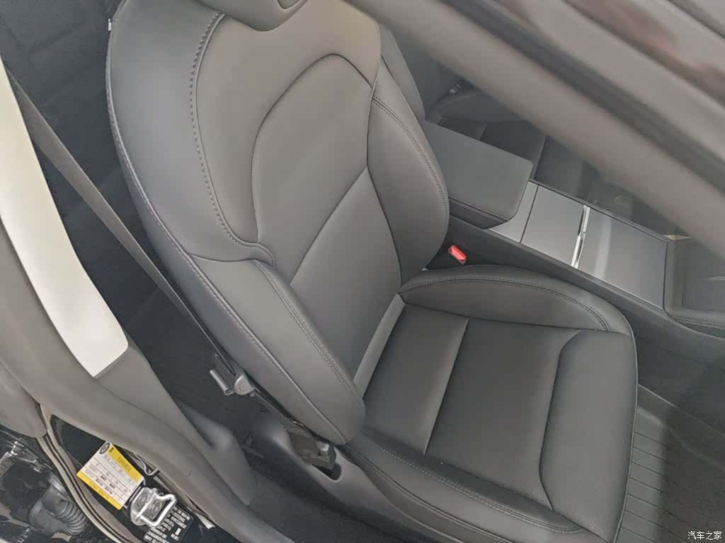 Tesla Model 3, 2025 20
