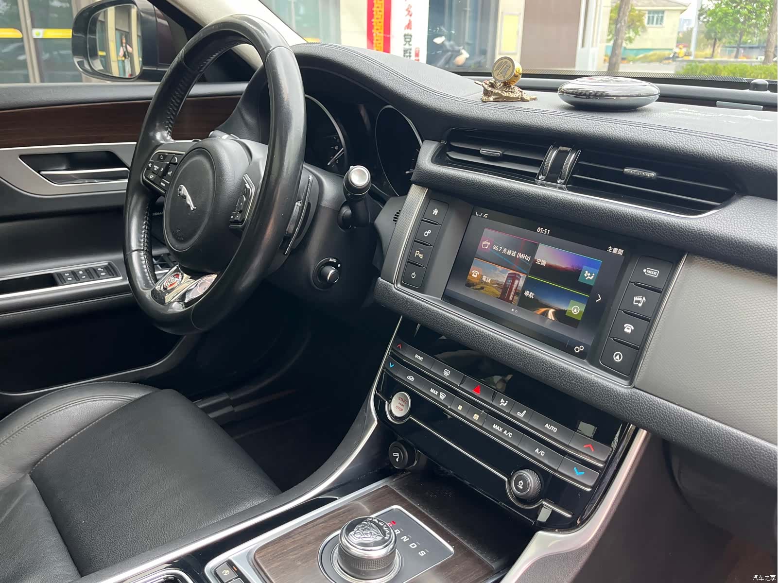 Land Rover XFL, 2017 10
