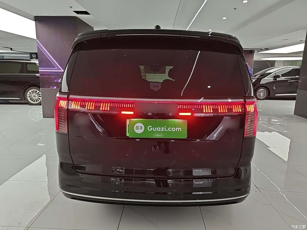 Zeekr 009, 2024 6