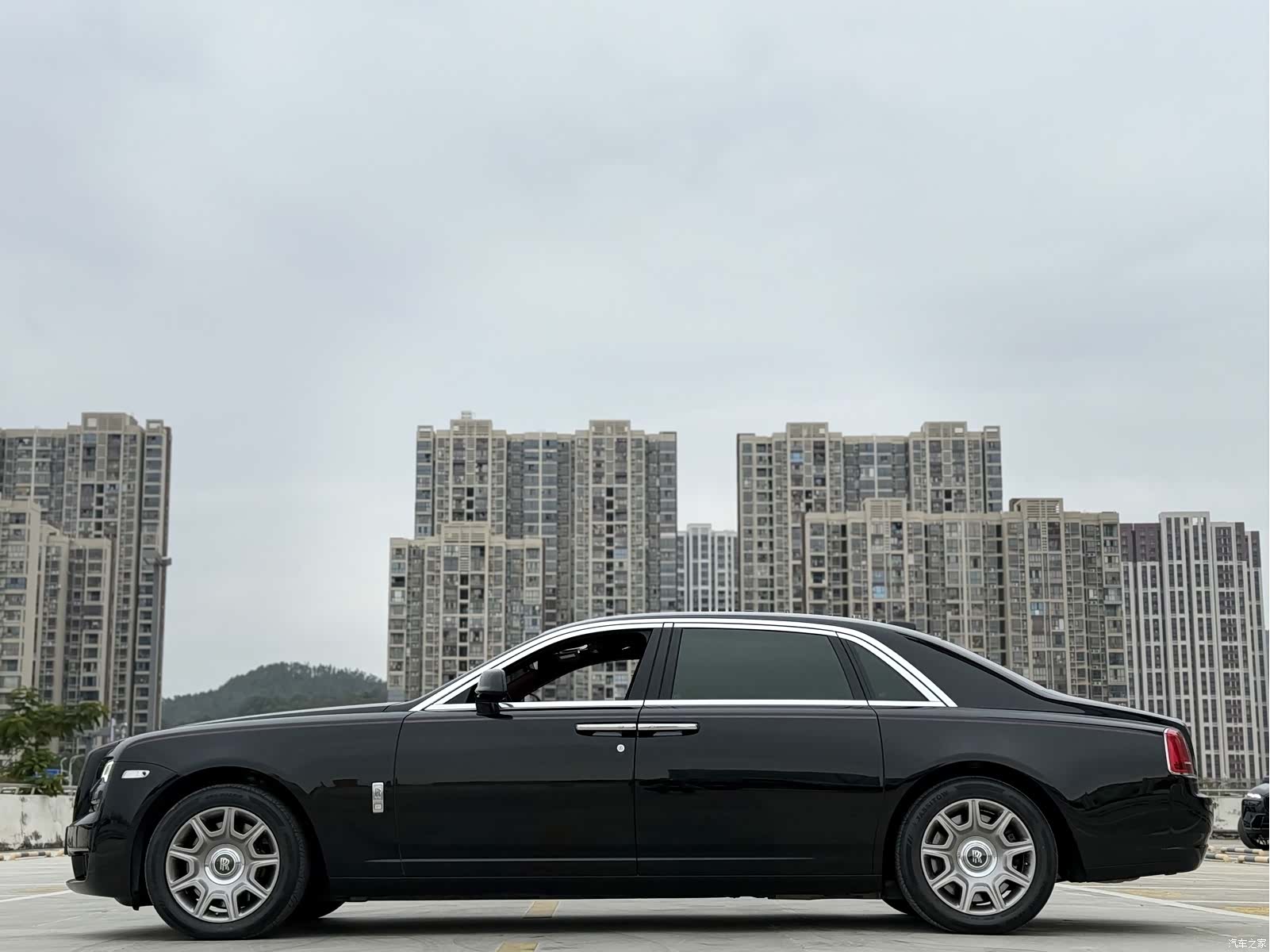 Rolls-Royce Ghost, 2018 14