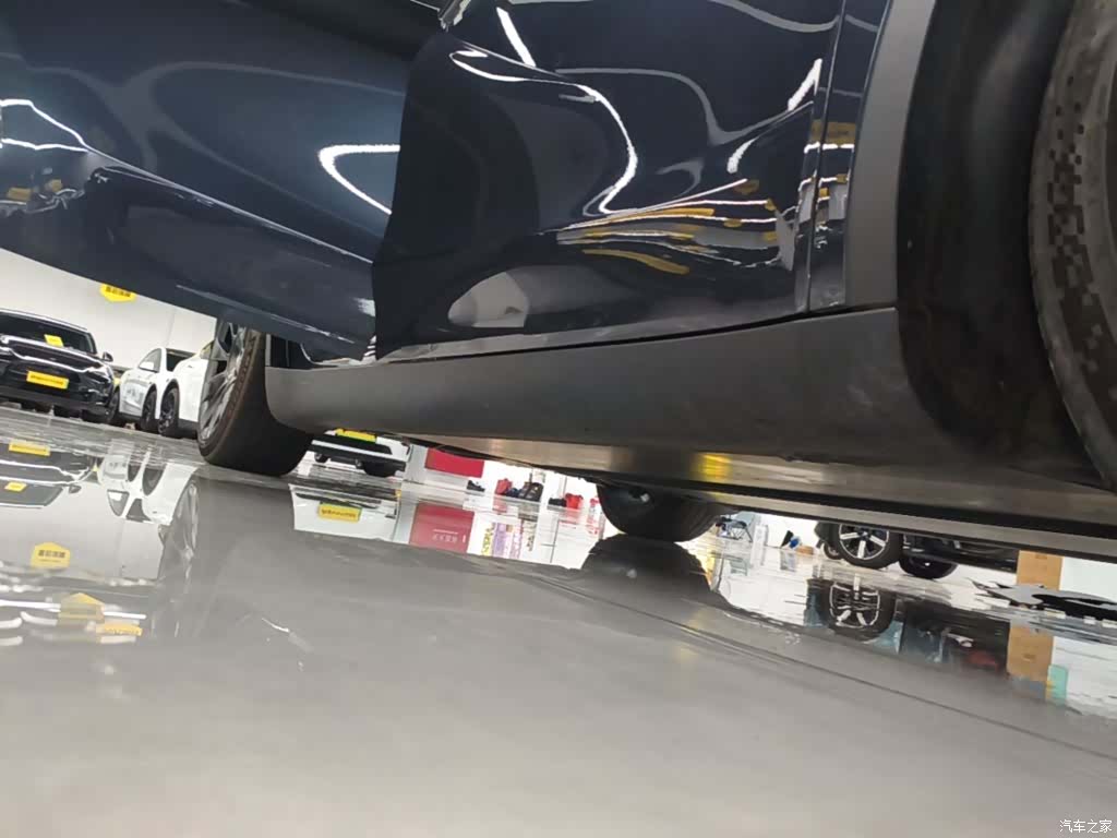 Tesla Model Y, 2024 21