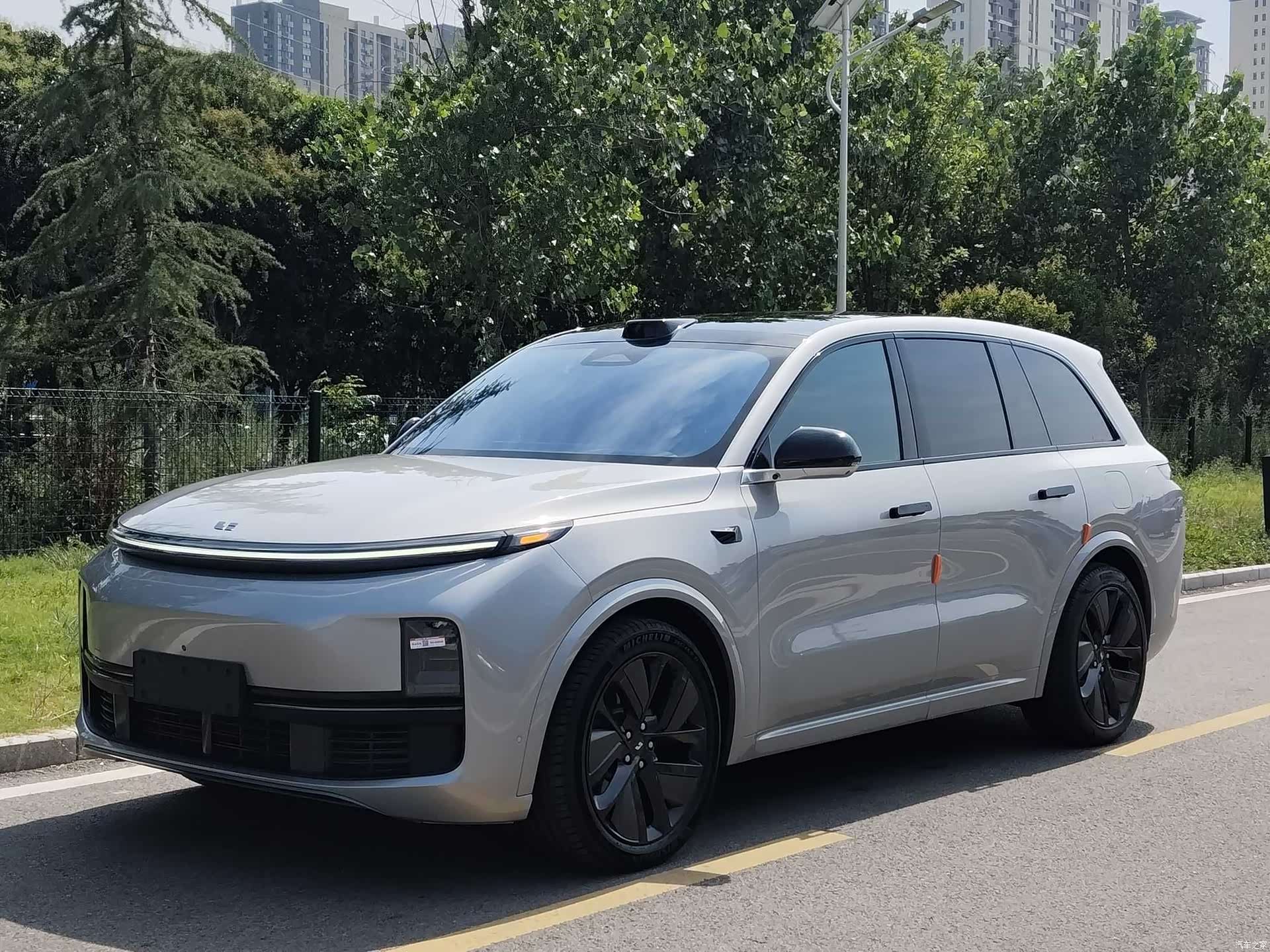 Li Auto L8, 2023 1