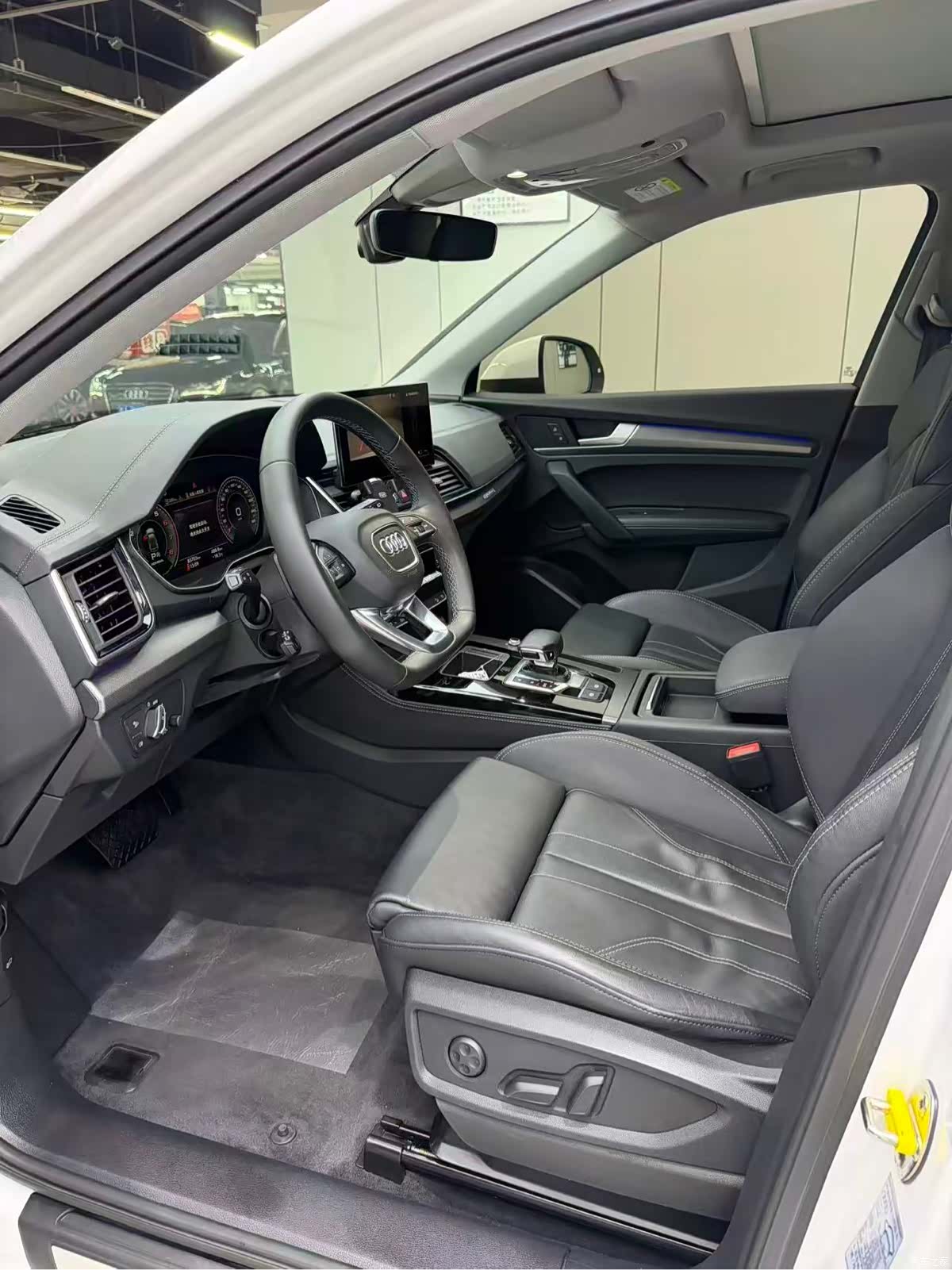 Audi Q5L, 2022 9