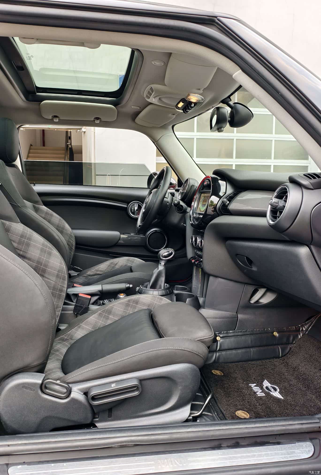 Mini Cooper, 2015 13