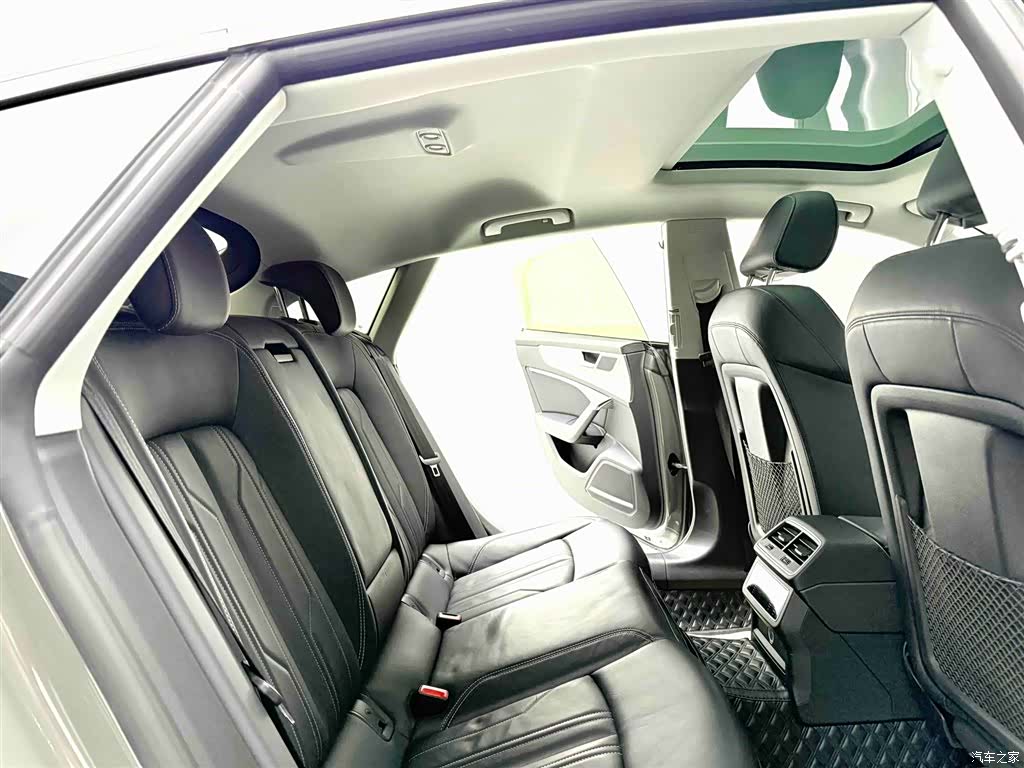 Audi A7, 2024 12