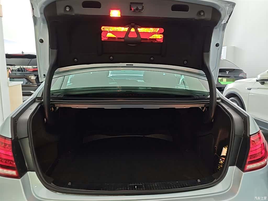 Mercedes-Benz E-Class, 2015 19