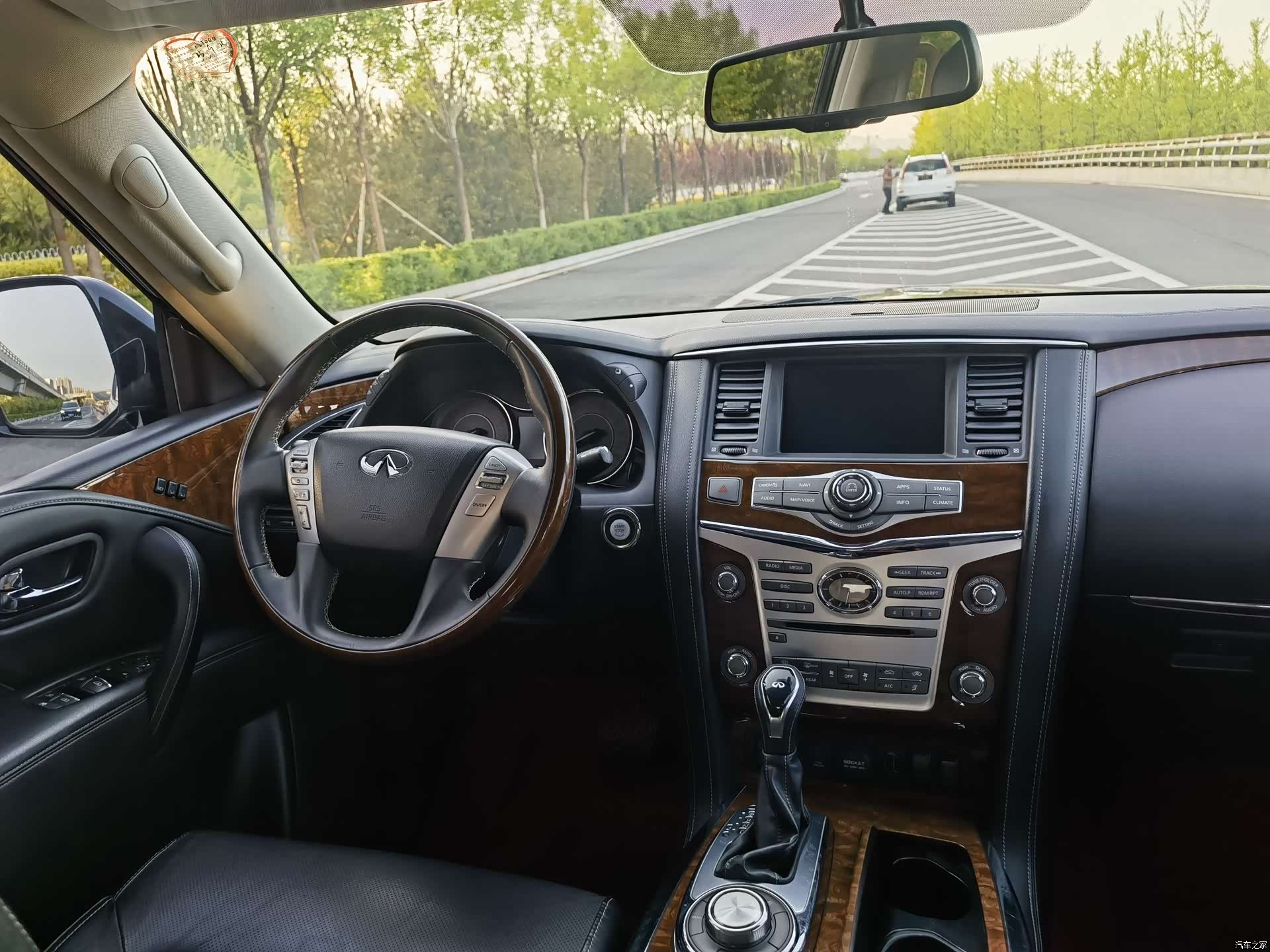 Infiniti QX80, 2019 11