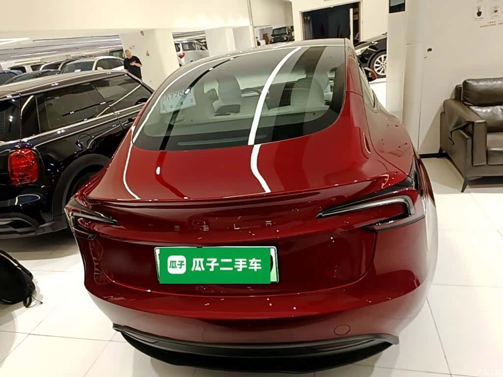Tesla Model 3, 2026 6