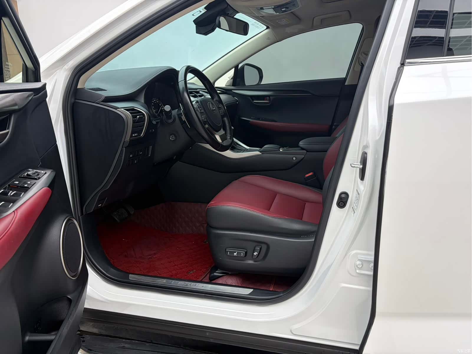 Lexus NX, 2021 3