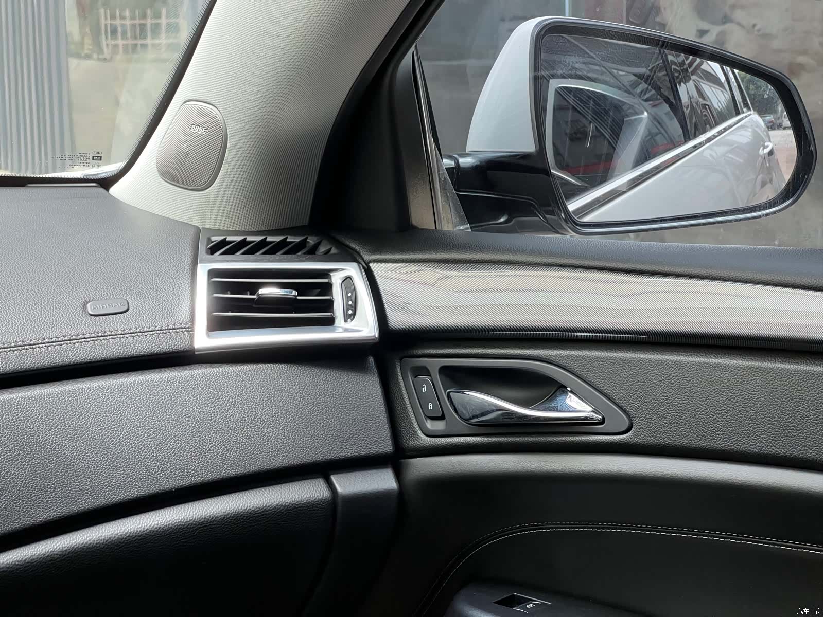 Cadillac SRX, 2015 8