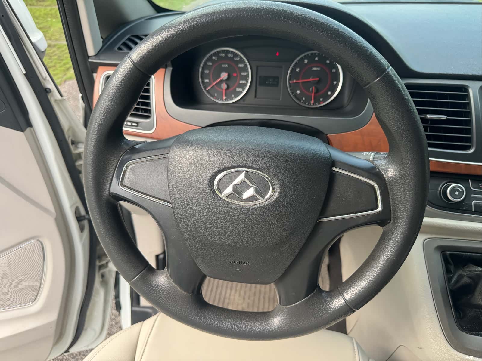 Maxus G10, 2015 16