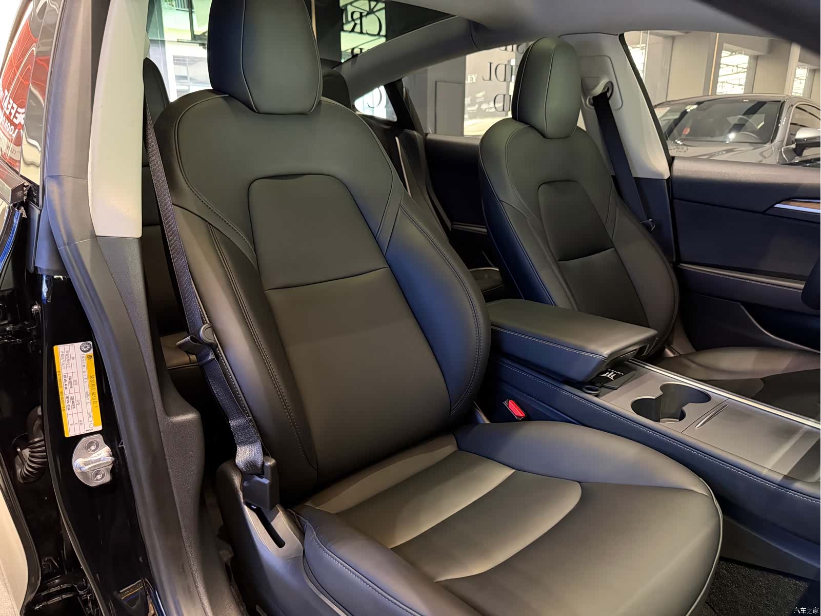 Tesla Model 3, 2022 14