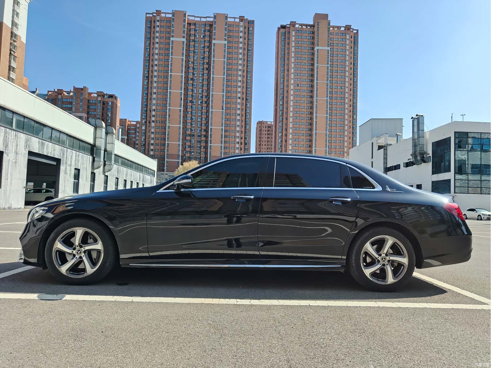 Mercedes-Benz E-Class, 2019 3