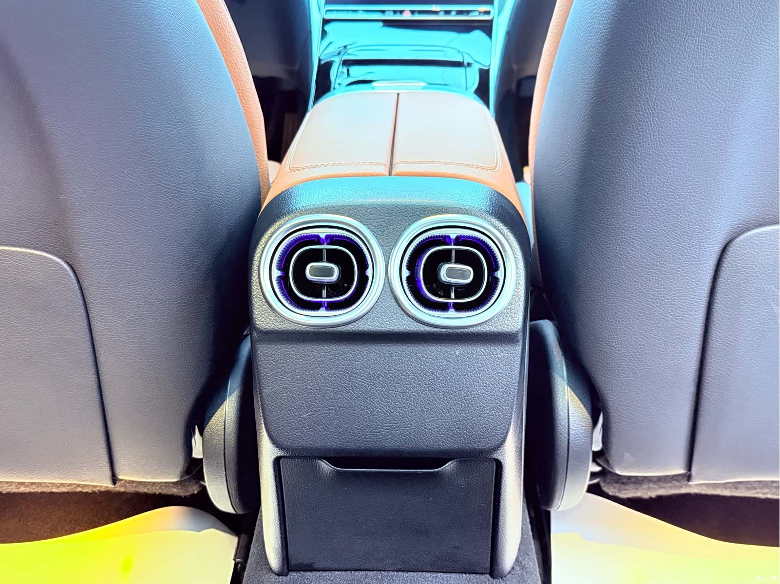 Mercedes-Benz C-Class, 2023 19