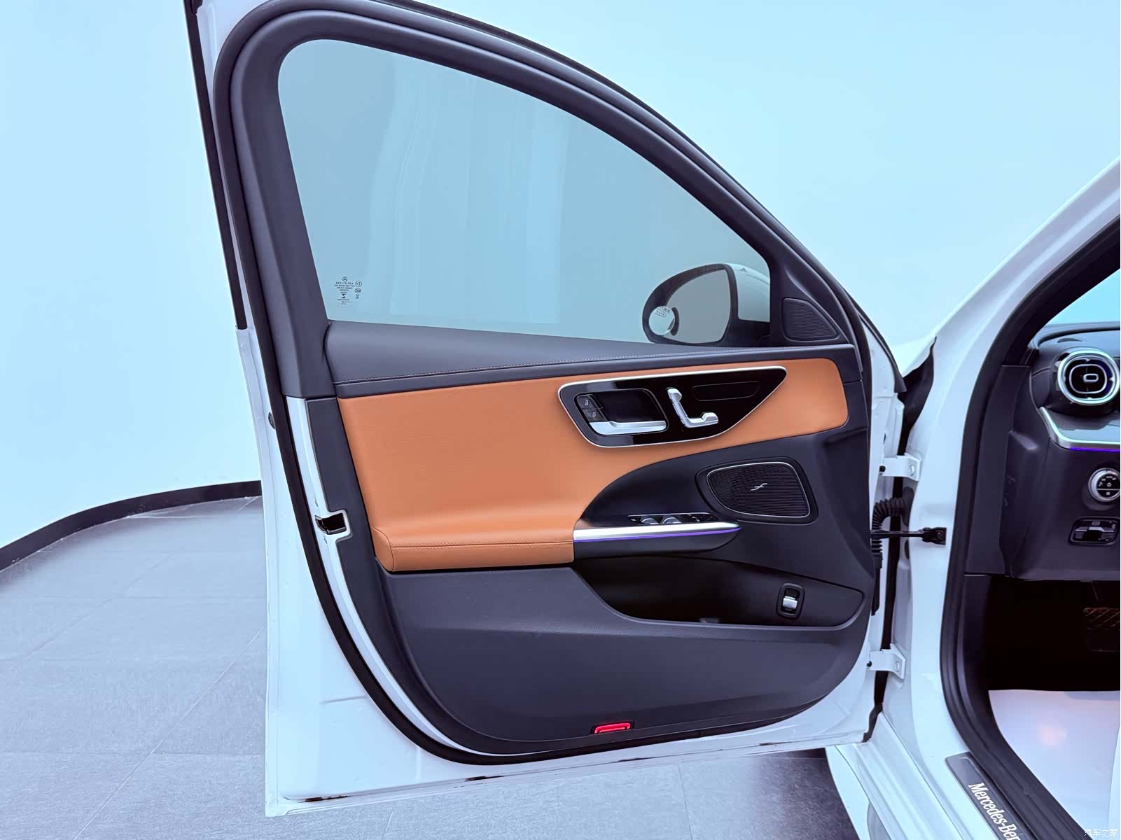 Mercedes-Benz C-Class, 2023 8