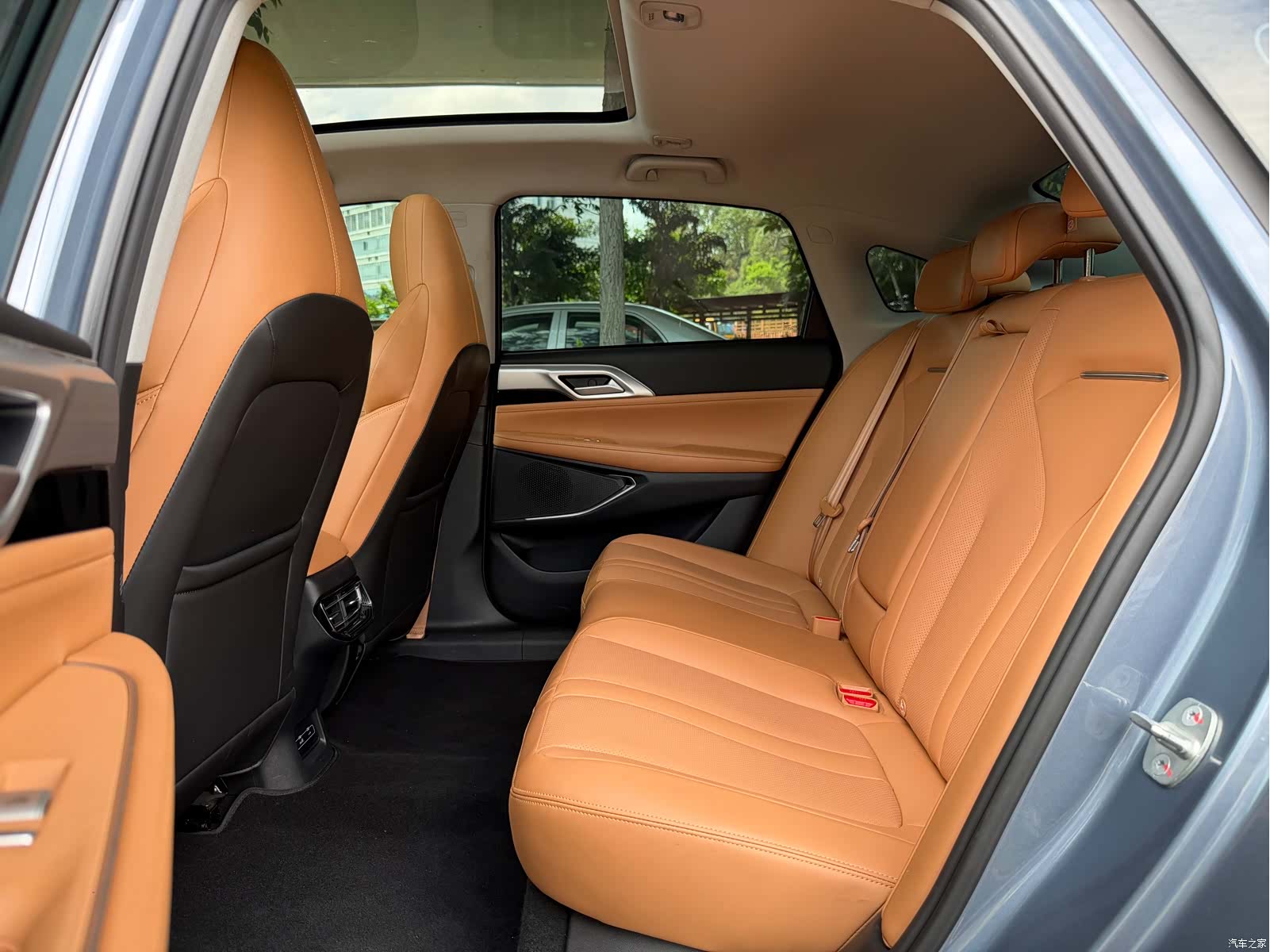 Xpeng P5, 2022 10