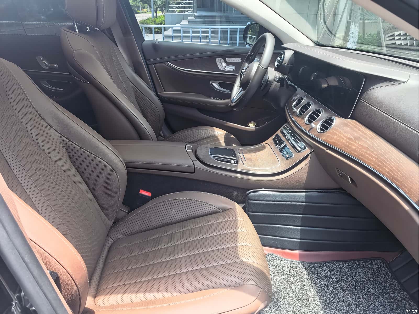 Mercedes-Benz E-Class, 2019 17