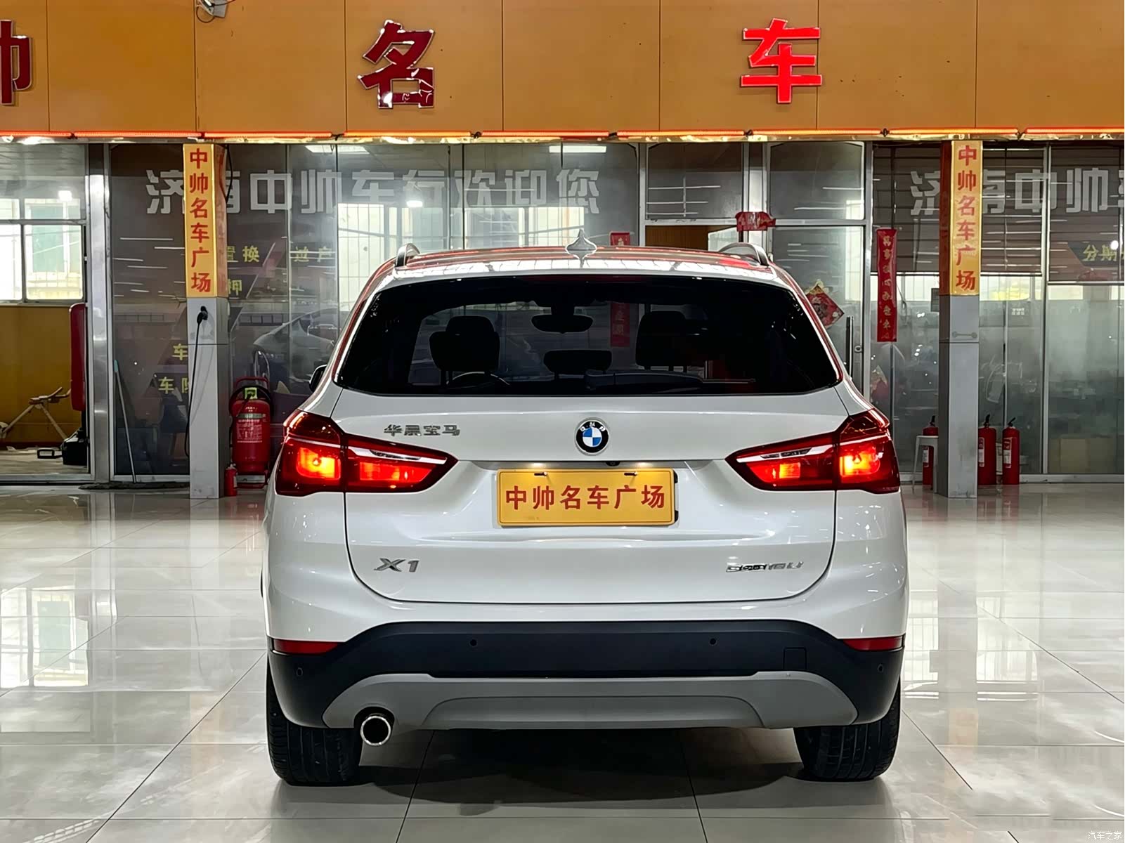 BMW X1, 2019 все фото