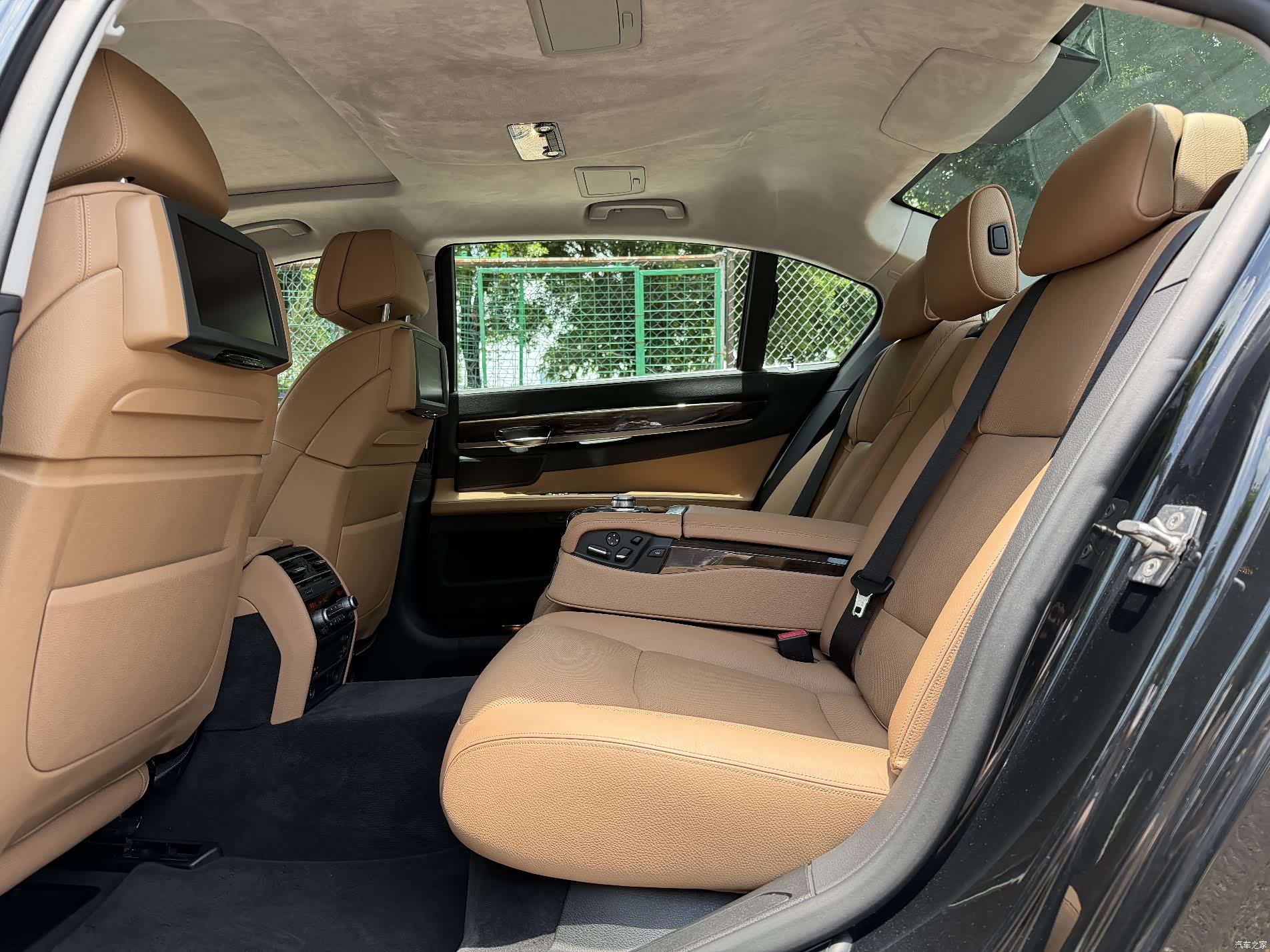BMW 7 Series, 2013 6