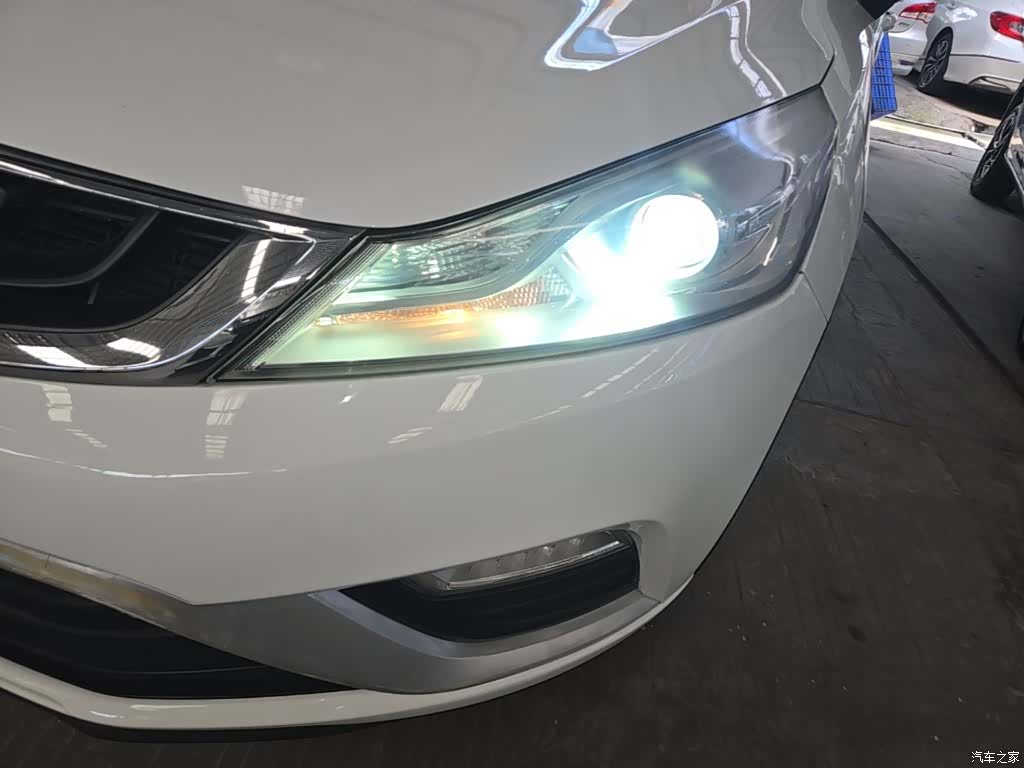 Geely Emgrand, 2016 24