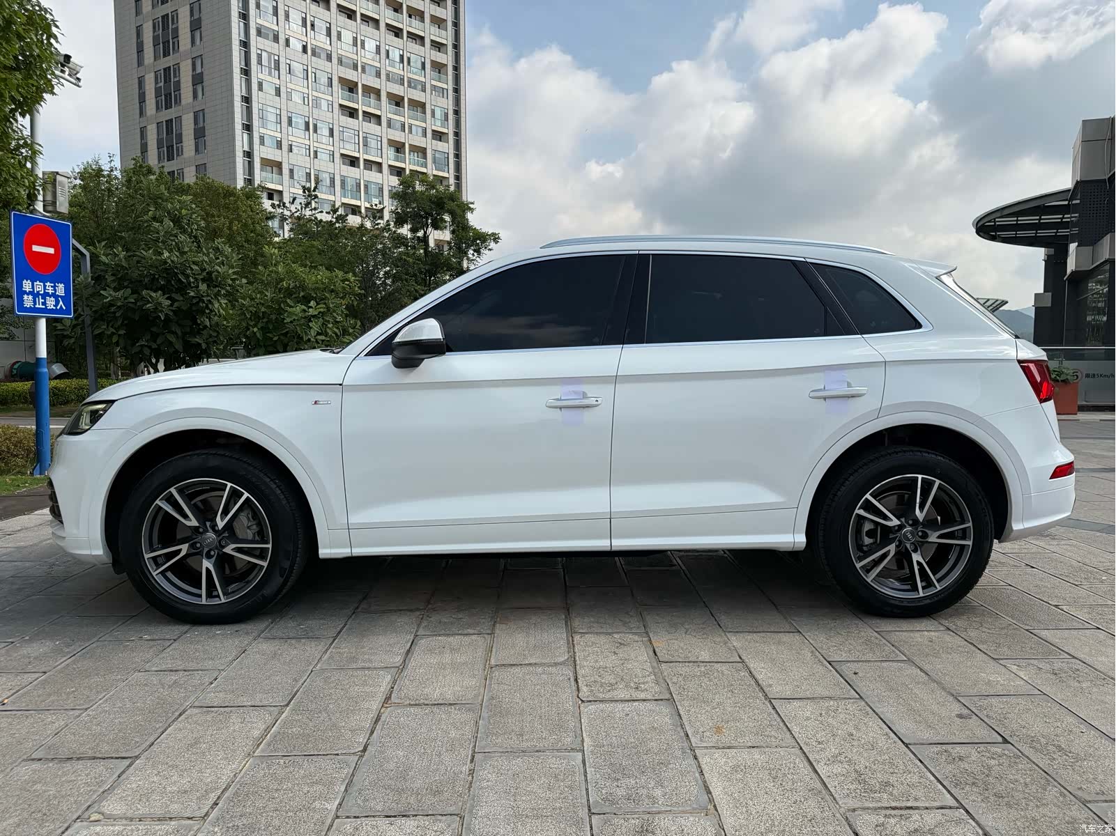 Audi Q5L, 2018 27