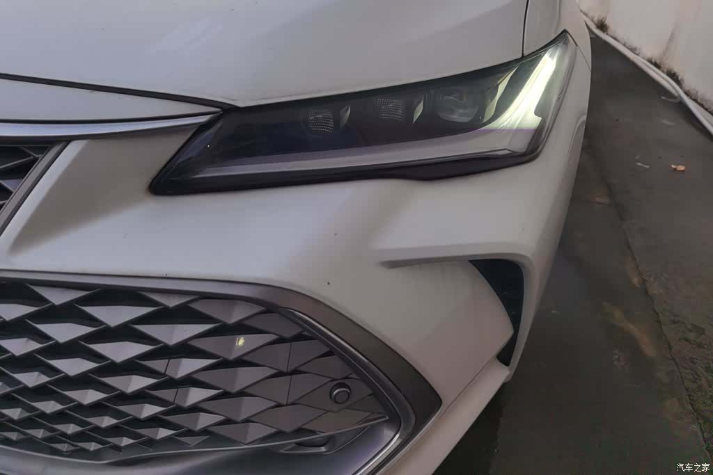 Toyota Avalon, 2025 все фото