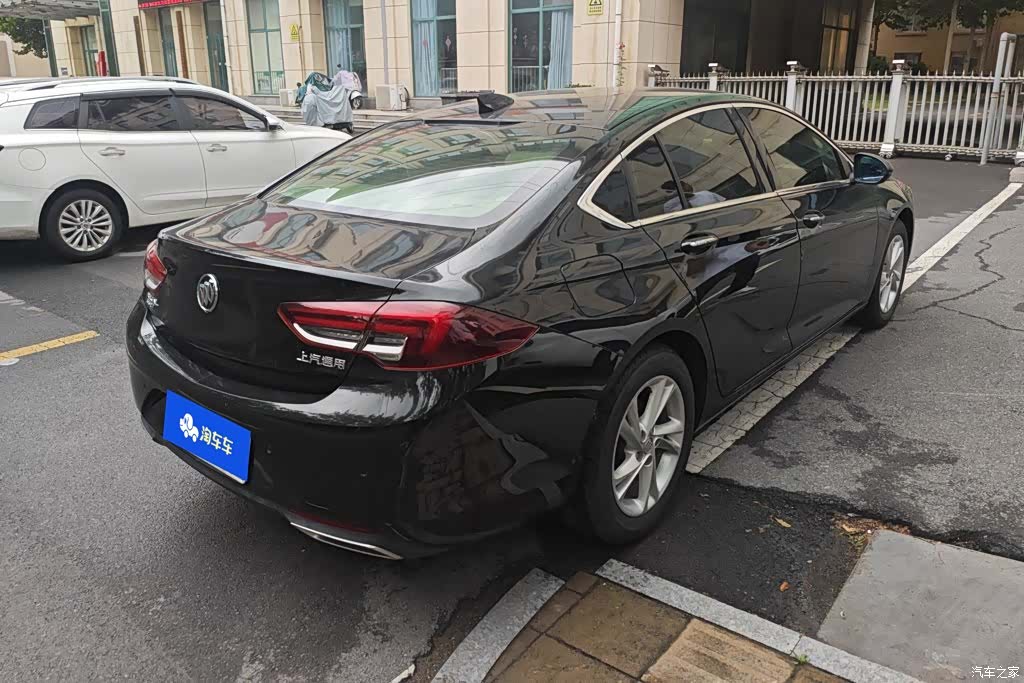 Buick Regal, 2021 3