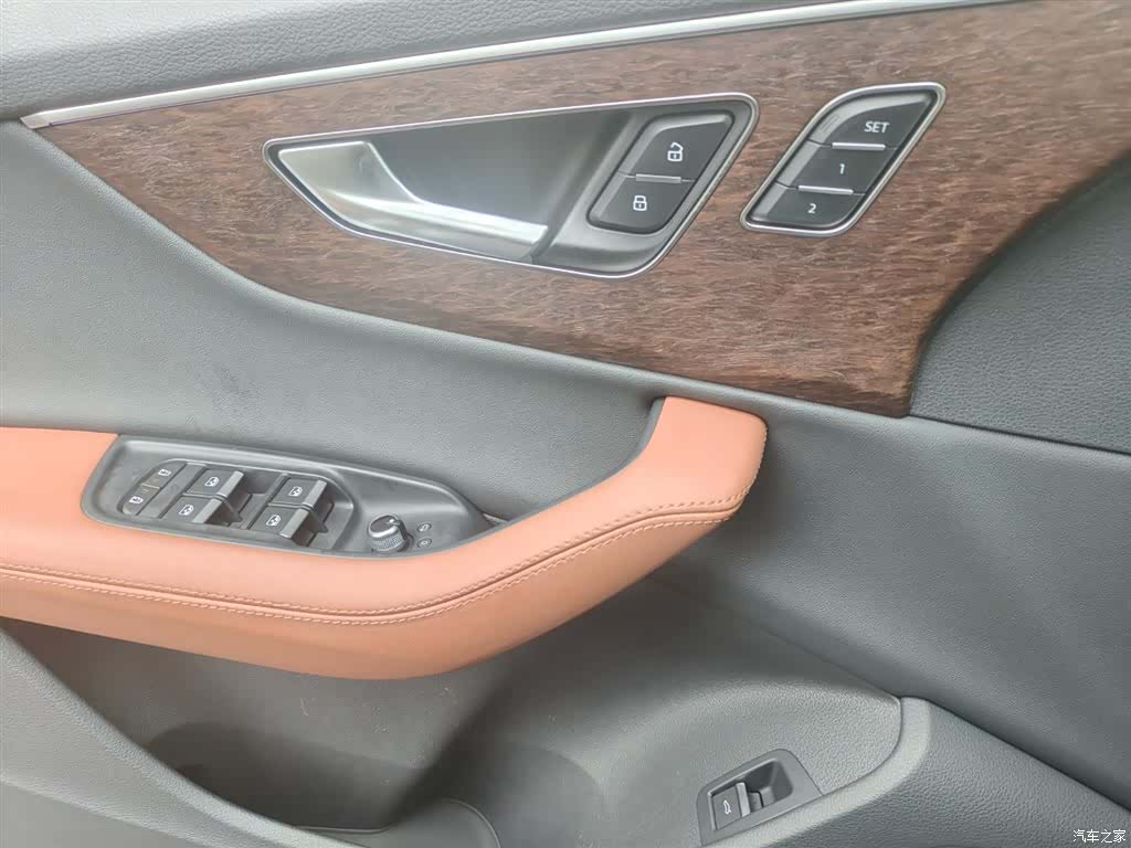 Audi Q7, 2024 10
