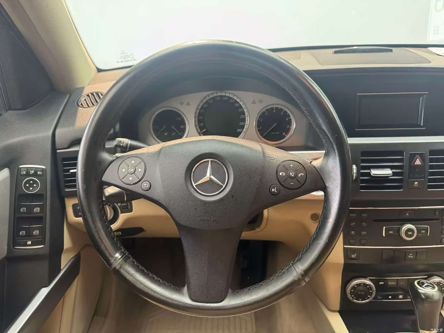 Mercedes-Benz GLK-Class, 2011 10