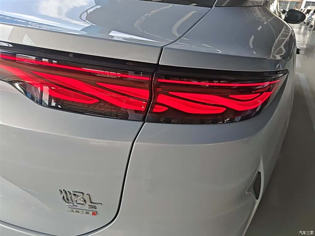 BYD Han, 2025 8