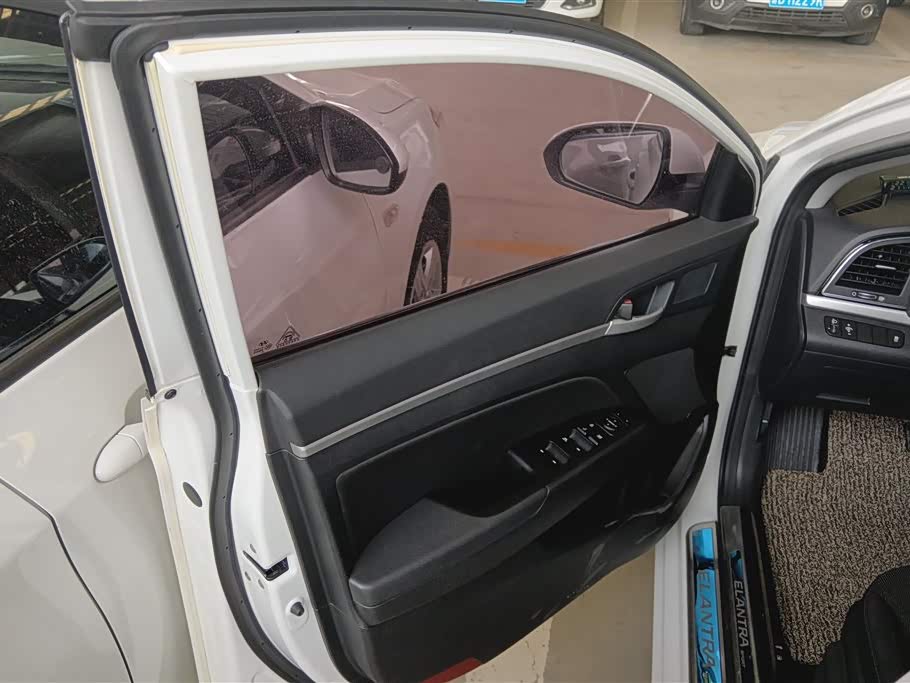 Hyundai Lead Hyundai Lead