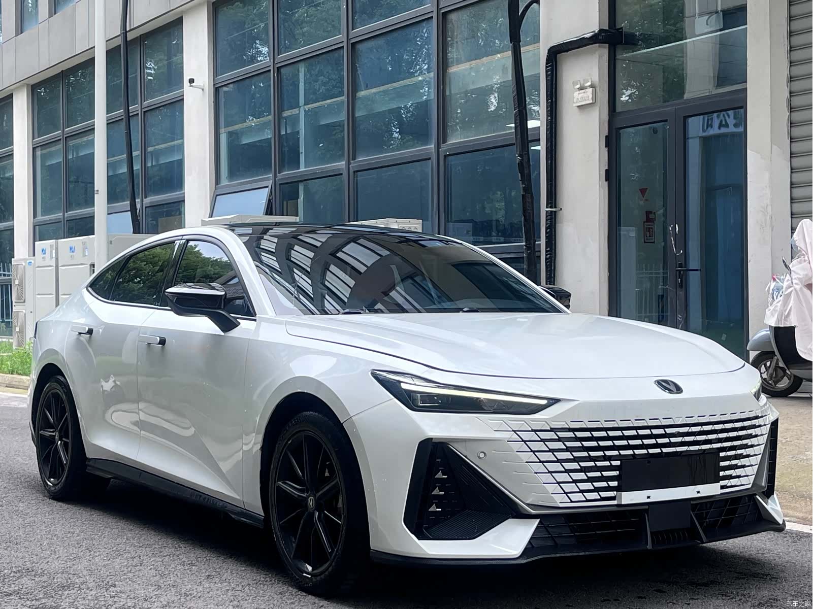 Changan UNI-V, 2022 3