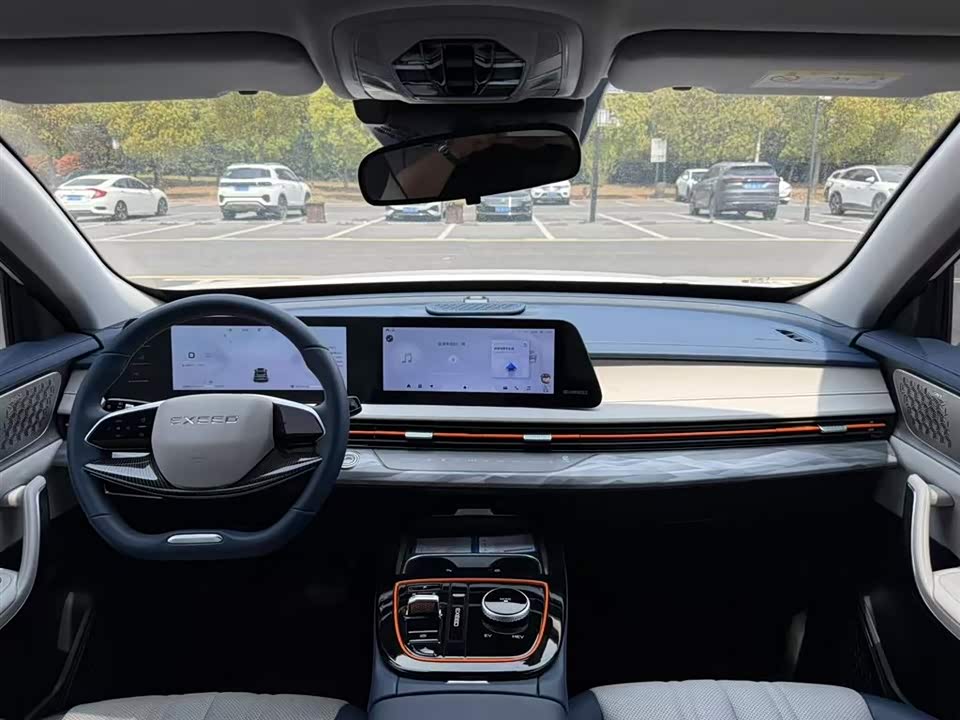 Exeed Chasing the wind C-DM