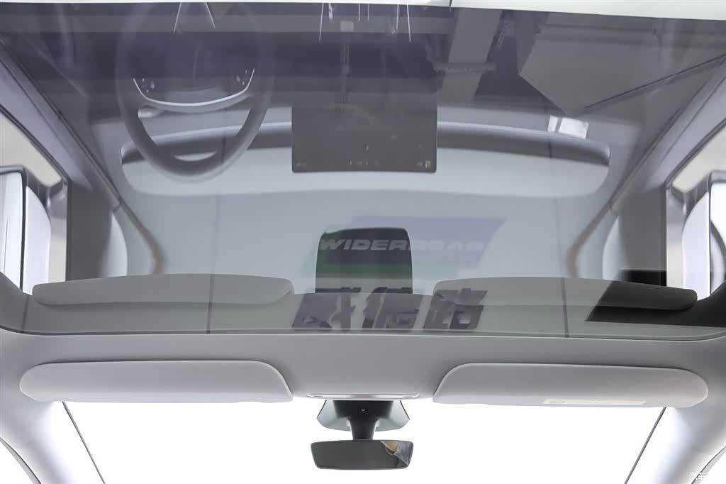 Tesla Model Y, 2026 19
