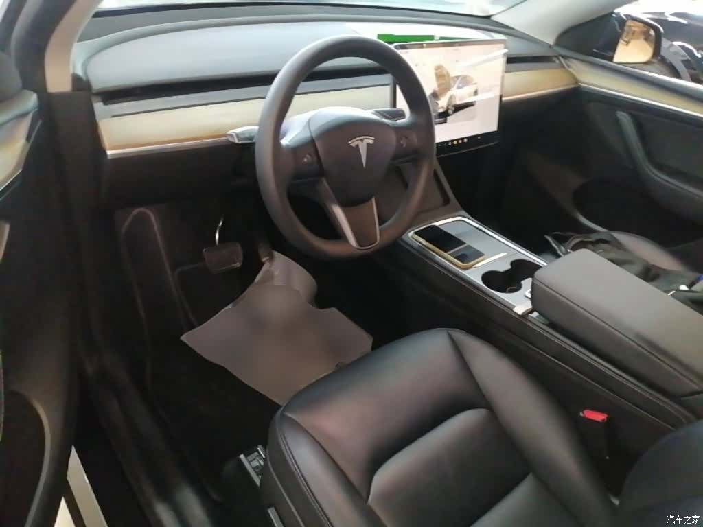 Tesla Model Y, 2022 10