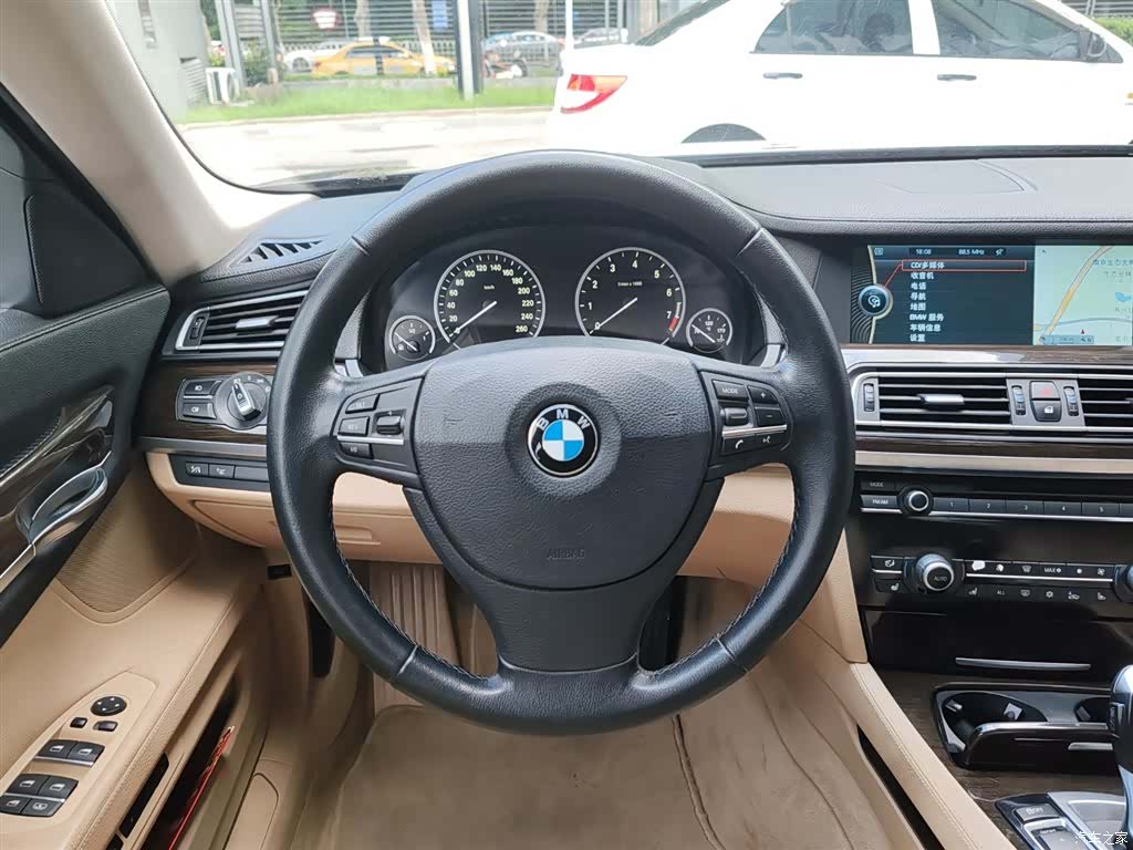 BMW 7 Series, 2011 все фото