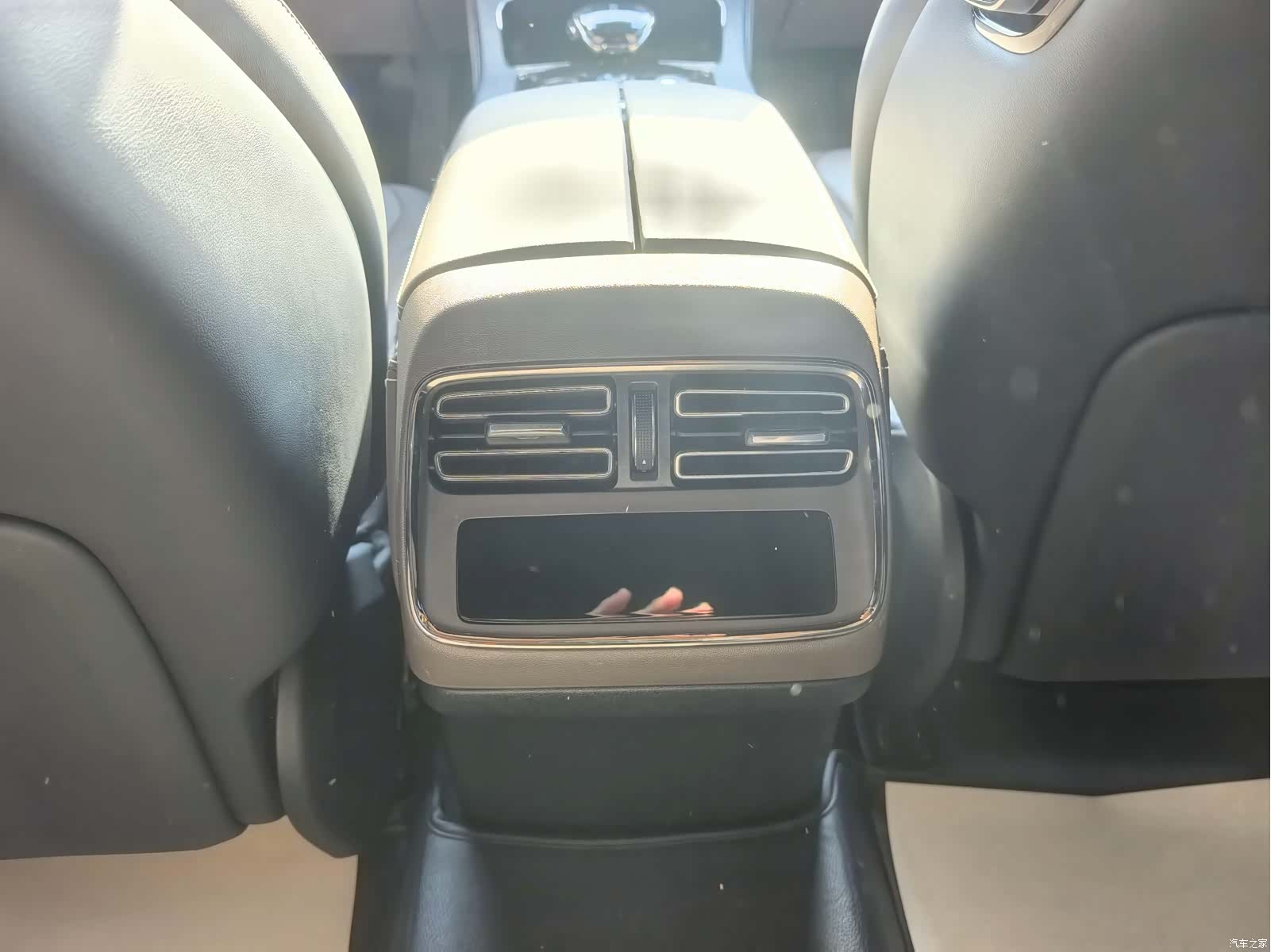 BYD Han, 2023 15