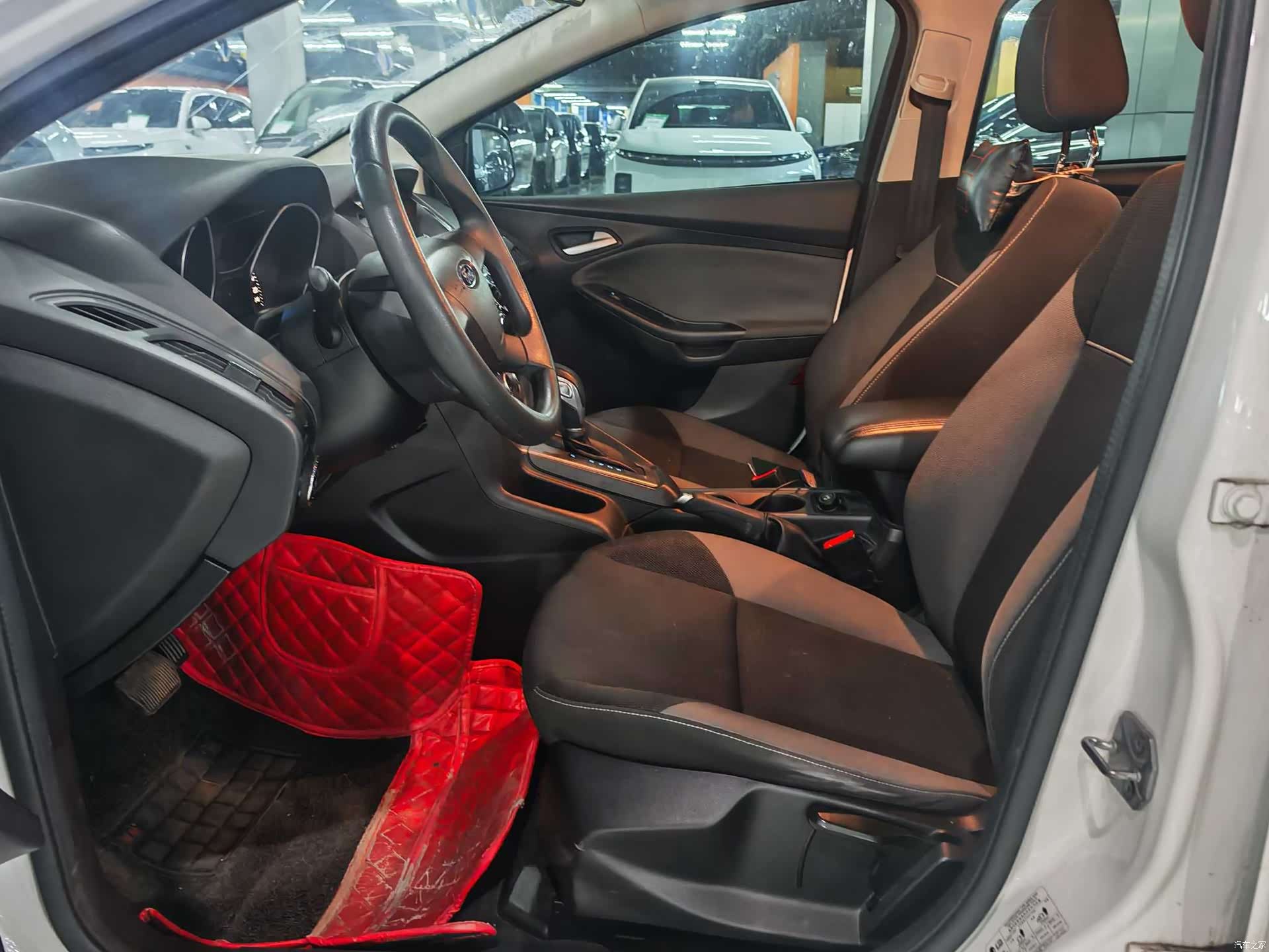 Ford Focus, 2014 9