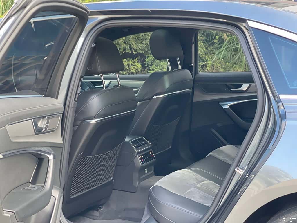 Audi A6L, 2022 все фото